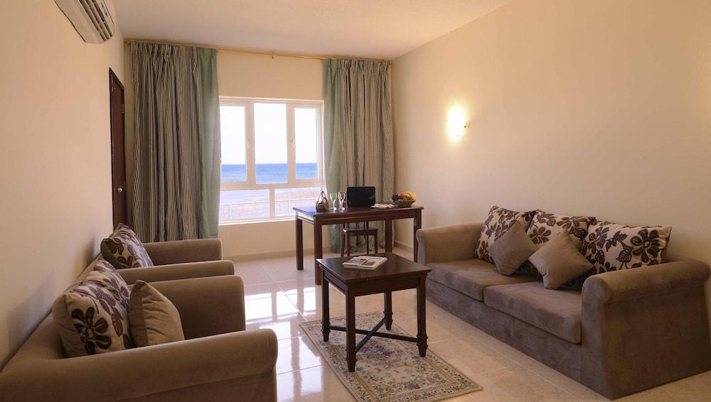 Resort Sur Beach Holiday Ngoại thất bức ảnh